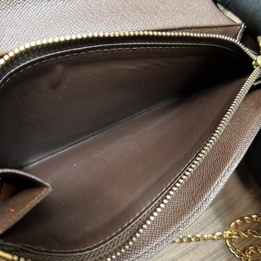Louis Vuitton Wallet - Damier - Picture 10 of 17